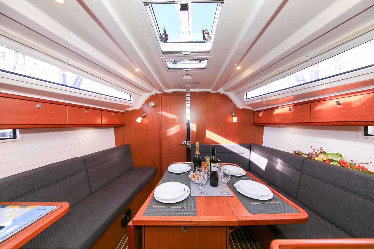 Bavaria Cruiser 37 - 3 cab. — photo 13