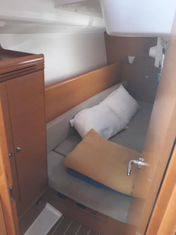 Sun Odyssey 33i (Britannia)  - 5