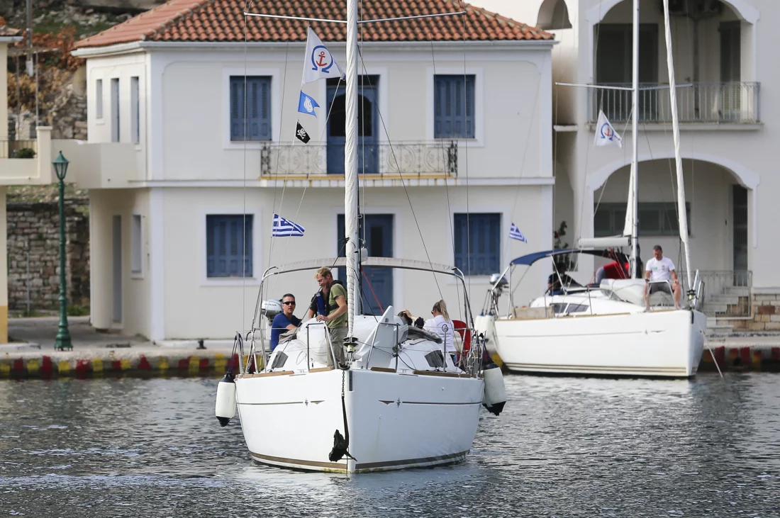 Sun Odyssey 33i (Omega)  - 3