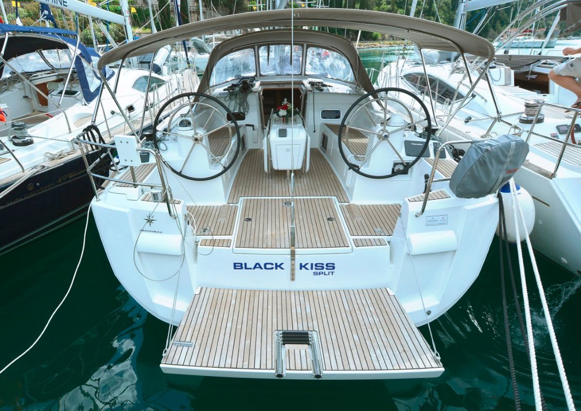 Photo #3 - Sun Odyssey 479 - 4 cab. (Black Kiss) en Dubrovnik - 32804