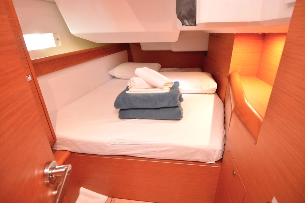 Photo #7 - Sun Odyssey 479 - 4 cab. (Black Kiss) en Dubrovnik - 32804