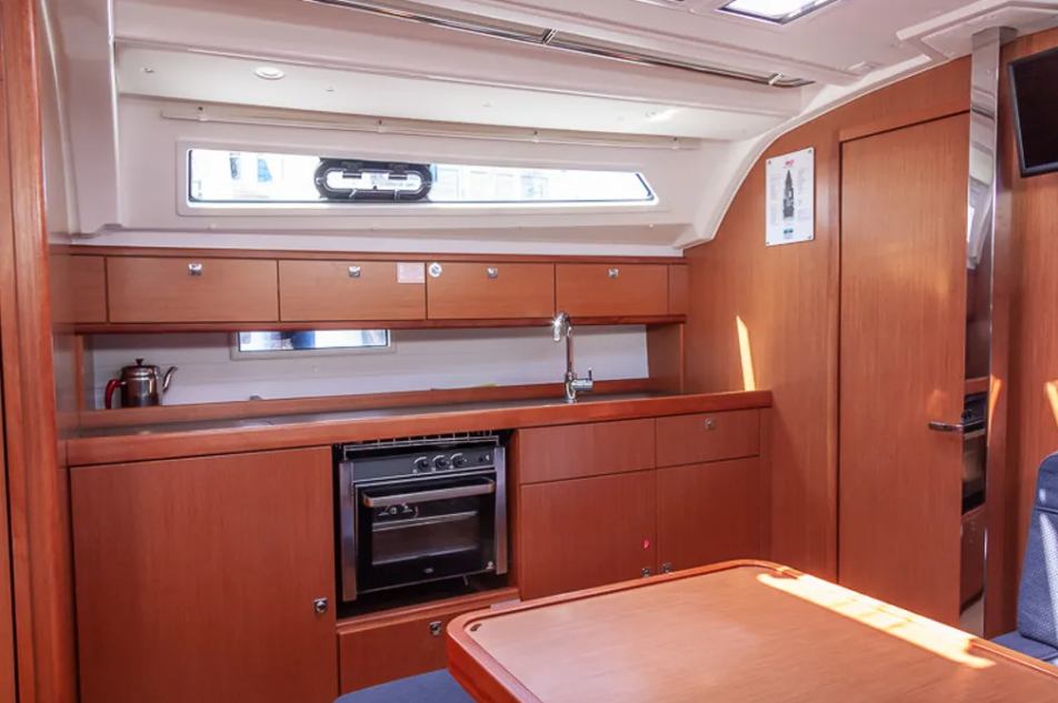 Photo #10 - Bavaria Cruiser 41 - 3 cab. (Quintessa) in Lefkada - 32819