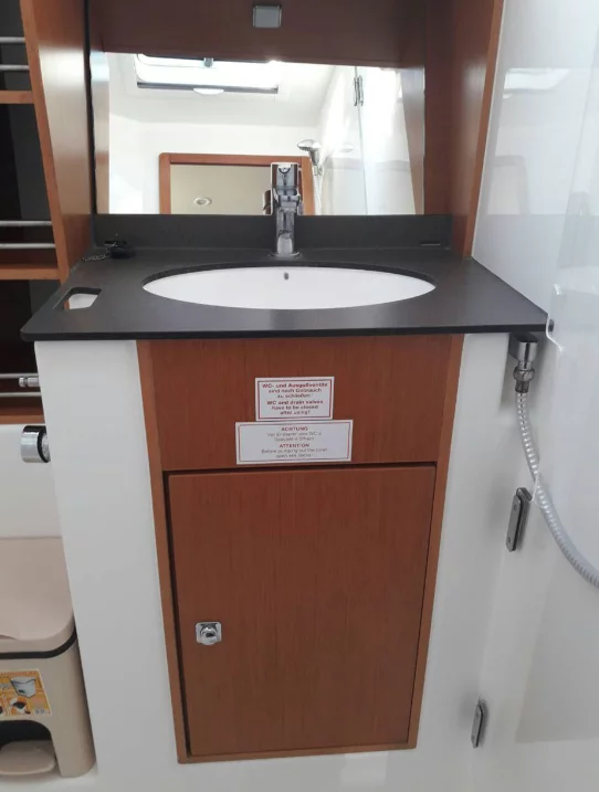 Bavaria Cruiser 41 - 3 cab. (Quintessa)  - 12