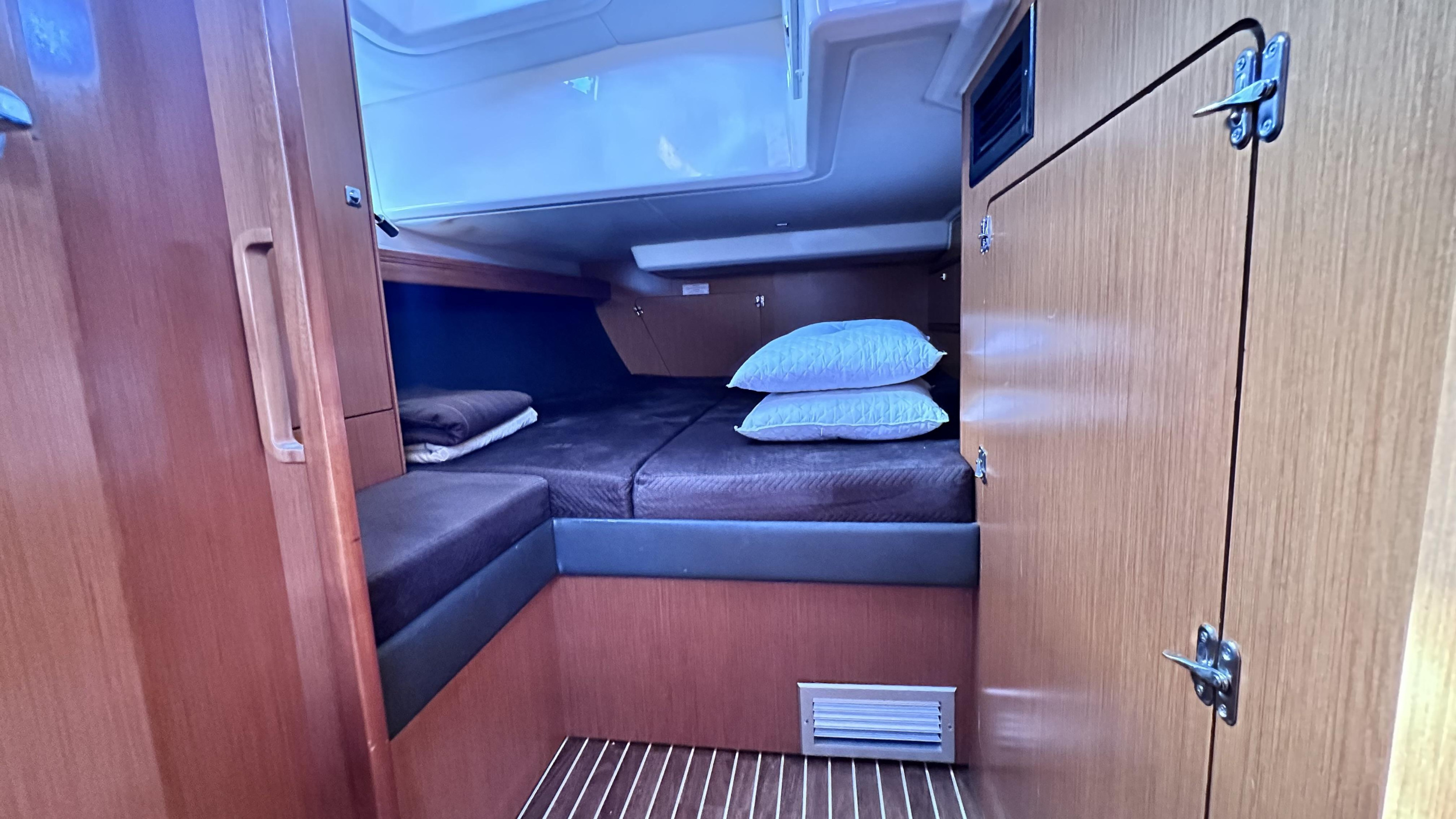 Bavaria Cruiser 56 - 5 + 1 cab. — photo 24