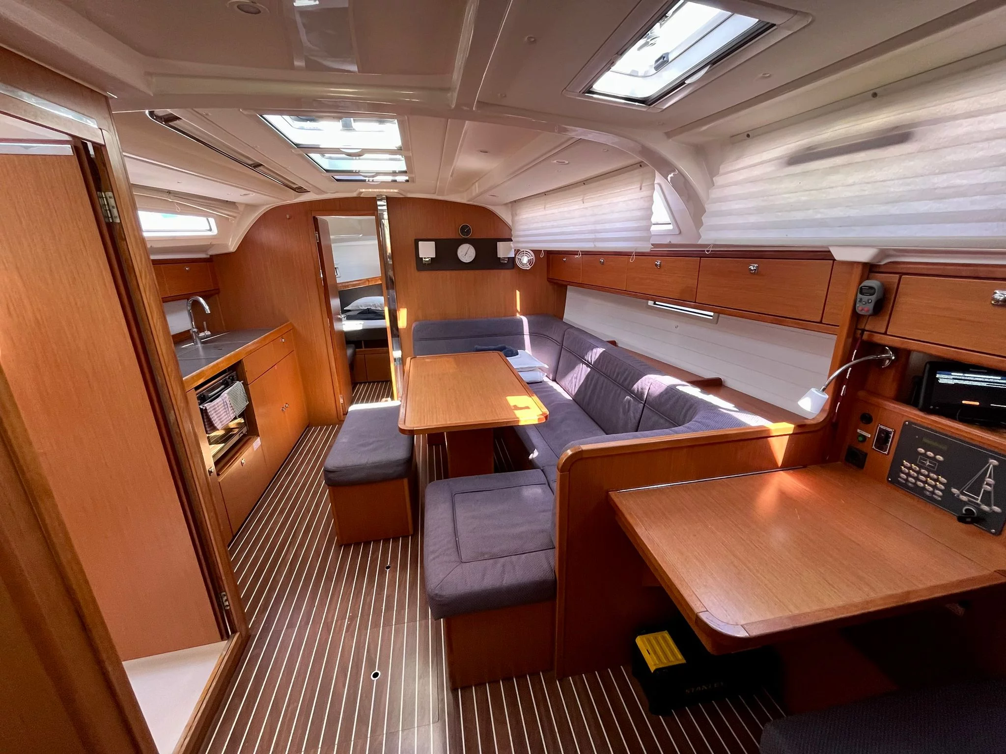 Bavaria Cruiser 41 - 3 cab. (My Point)  - 3