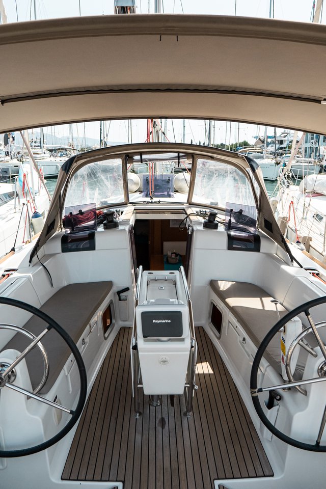 Photo #9 - Sun Odyssey 419 - 3 cab. (Izzi) en Lefkada - 32844