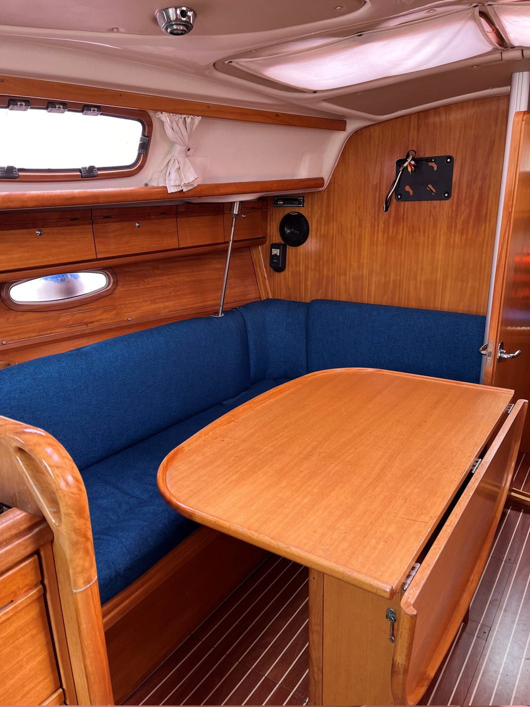 Bavaria 33 Cruiser — photo 6