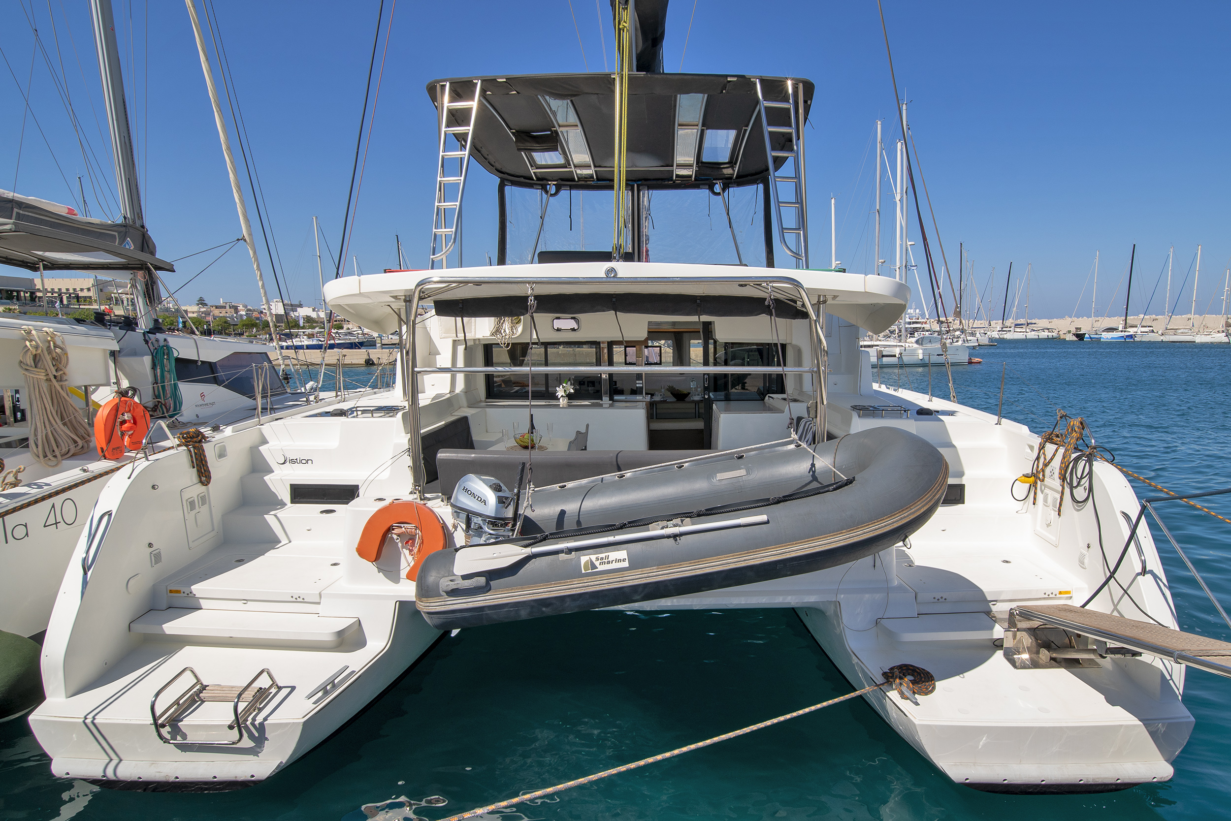 Lagoon 46 - 4 + 2 cab. — photo 6