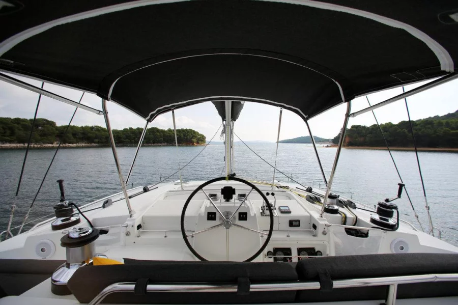 Lagoon 440 - 4 + 2 cab. (Unique)  - 8