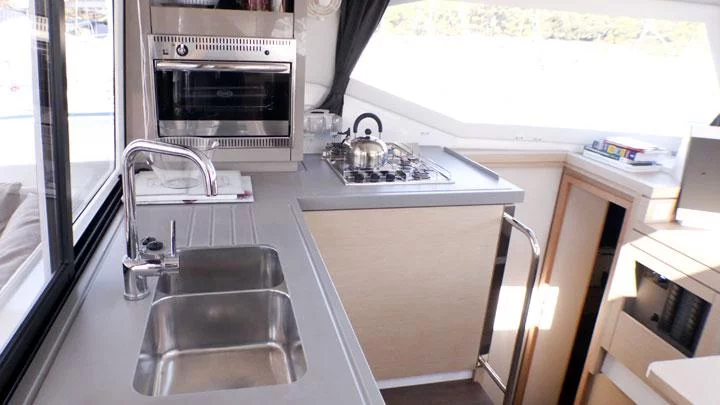 Fountaine Pajot Lucia 40 - 4 cab. (Leon)  - 12