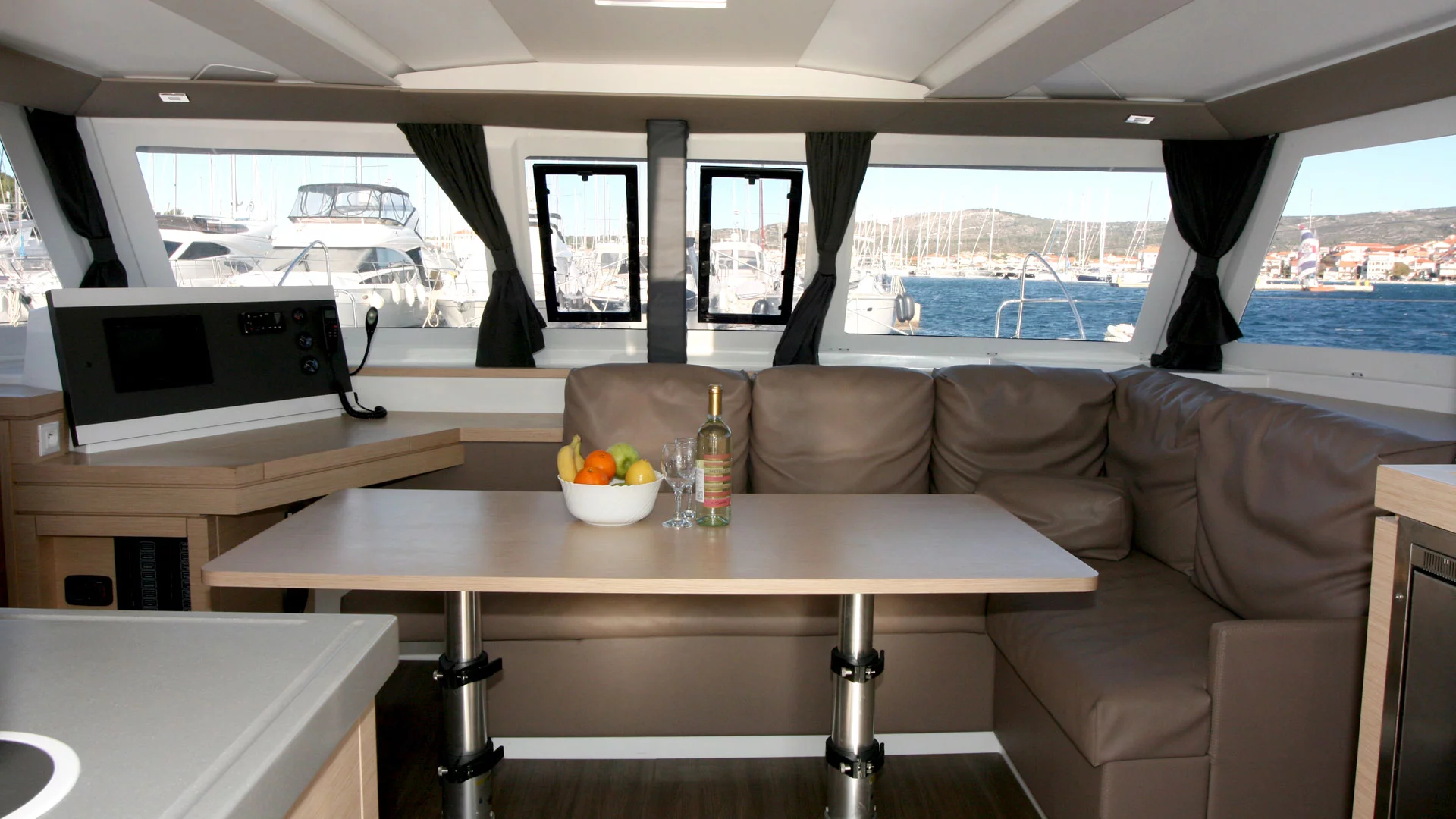 Fountaine Pajot Lucia 40 - 4 cab. (Leon)  - 14