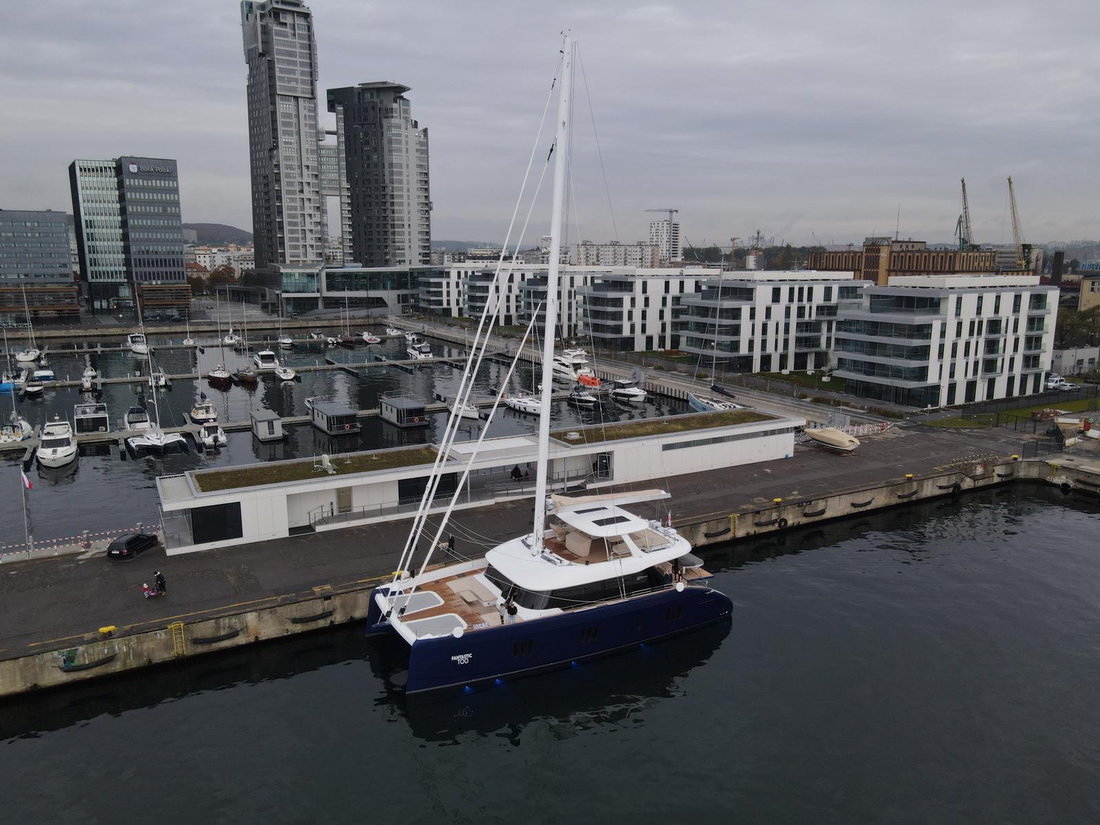 Photo #6 - Sunreef 80 (Fantastic Too) in Port de Plaisance - 32953