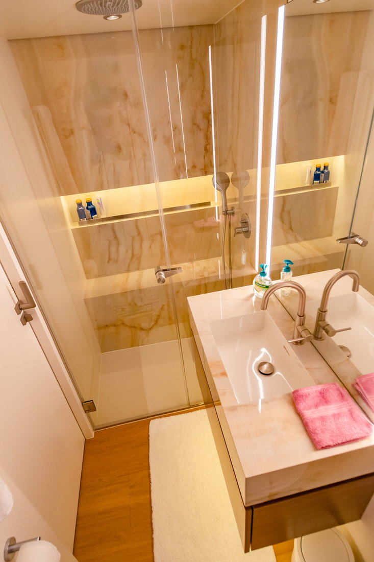 Photo #31 - Sunreef 80 (Fantastic Too) in Port de Plaisance - 32953