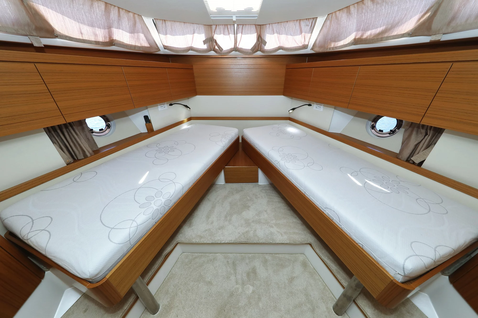 Greenline 40 (Lady Elma)  - 17