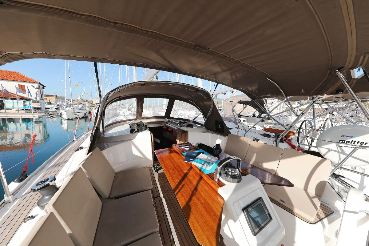 Bavaria Cruiser 37 - 3 cab. (Sursulapitschi)  - 32