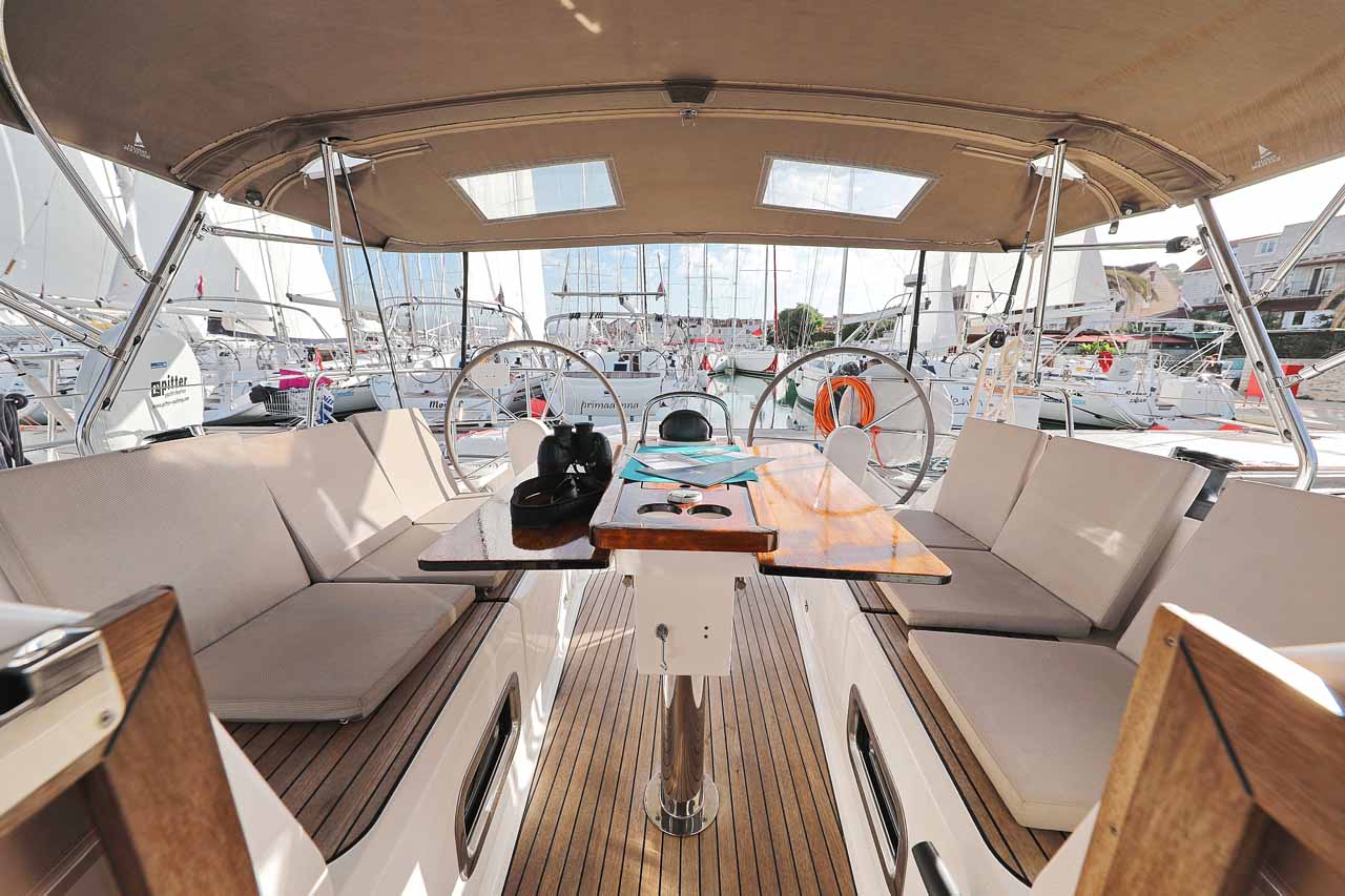 Bavaria Cruiser 37 - 3 cab. — photo 8