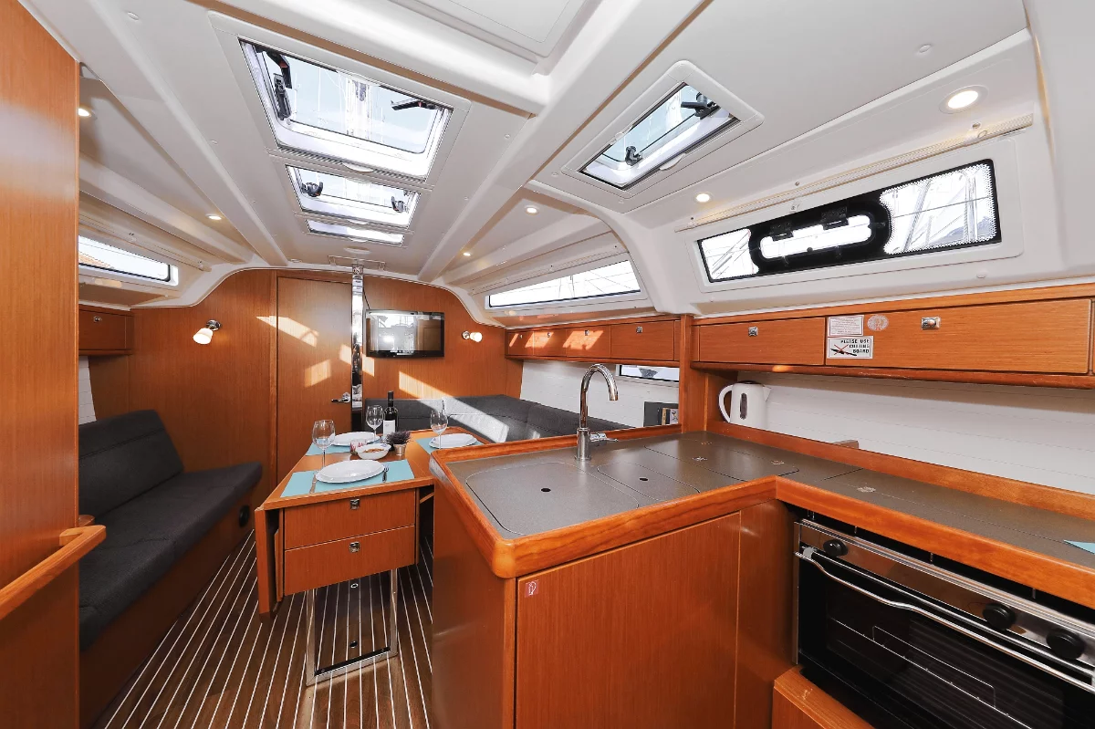Bavaria Cruiser 37 - 3 cab. (Sursulapitschi)  - 6