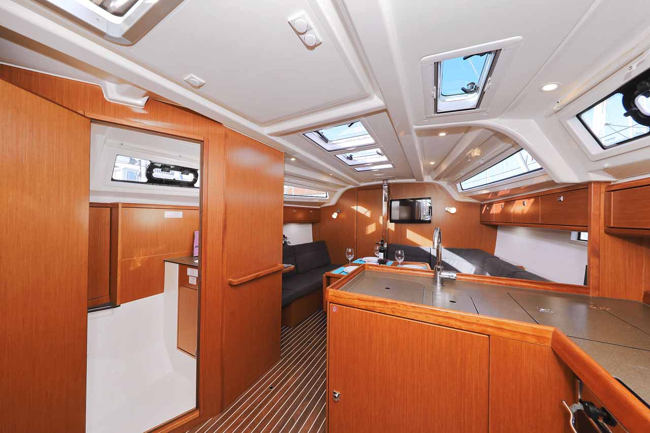 Bavaria Cruiser 37 - 3 cab. — photo 10