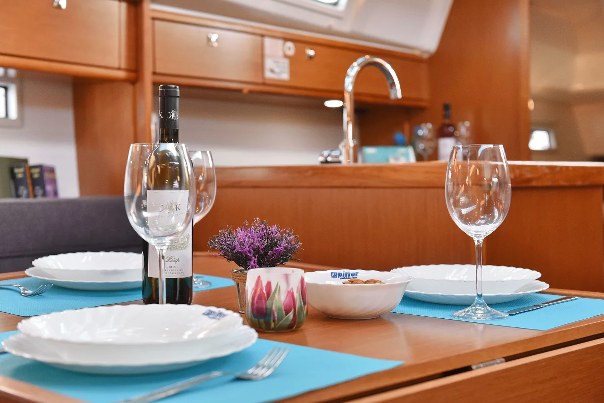 Bavaria Cruiser 37 - 3 cab. (Sursulapitschi)  - 15
