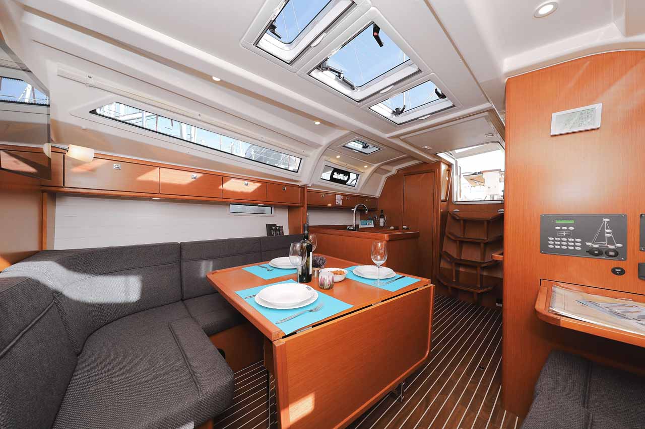 Bavaria Cruiser 37 - 3 cab. — photo 14