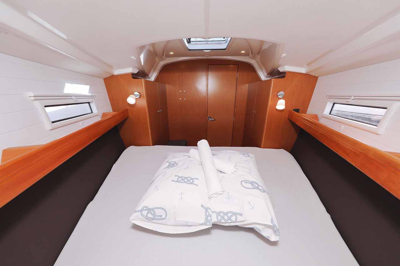 Bavaria Cruiser 37 - 3 cab. — photo 19