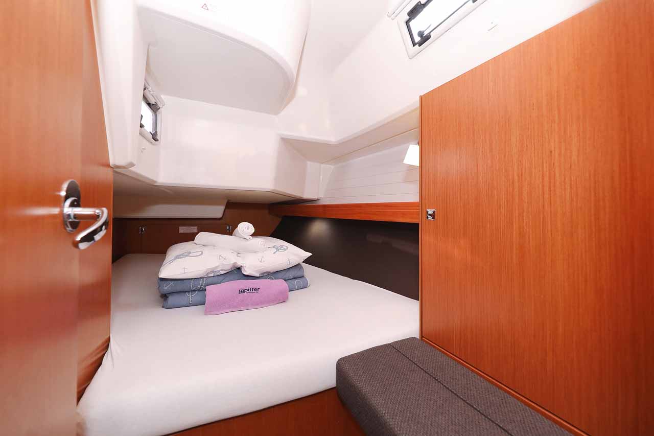 Bavaria Cruiser 37 - 3 cab. — photo 21