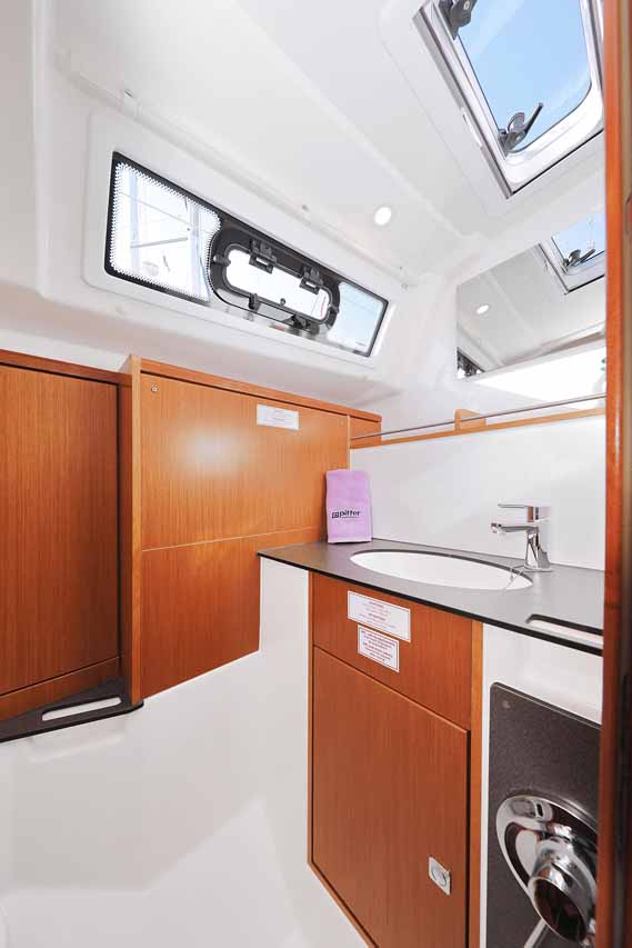 Bavaria Cruiser 37 - 3 cab. — photo 22