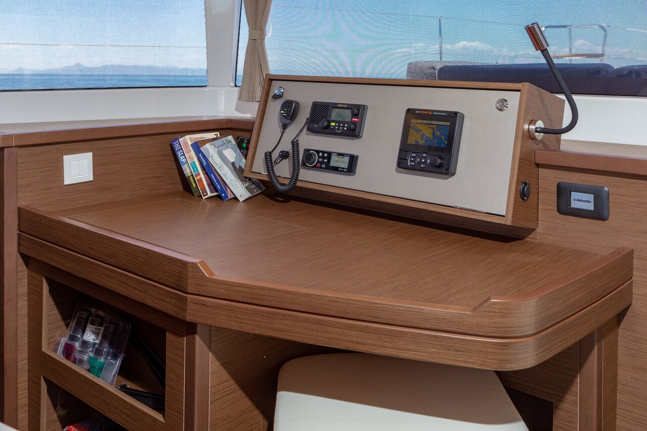 Photo #13 - Lagoon 450 - 4 + 2 cab. (Medousa) en Lavrion - 33120