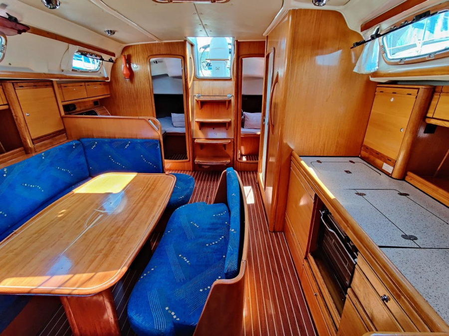 Bavaria 39 Cruiser — photo 8