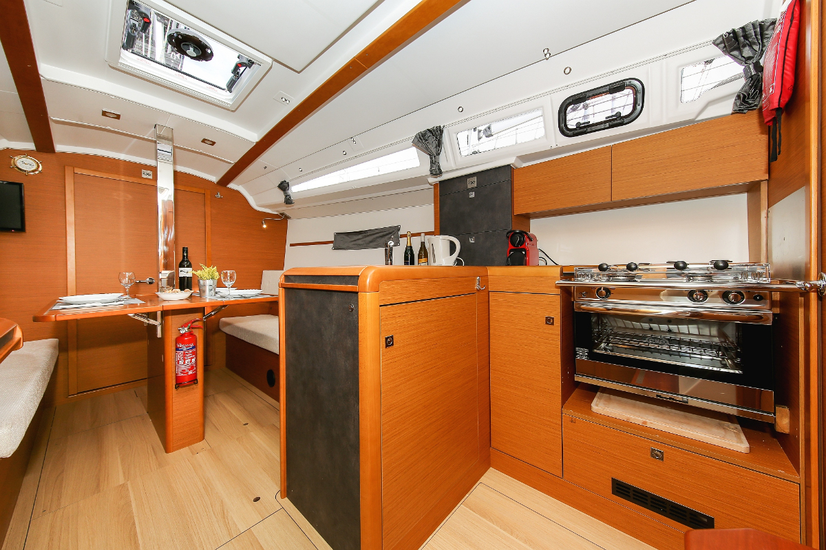 Photo #24 - Sun Odyssey 349 (Polly Fun) en Murter - 33129