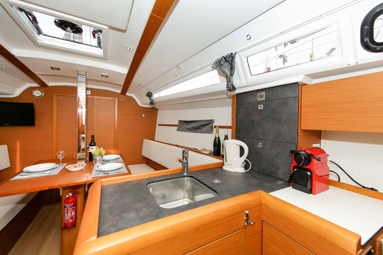Sun Odyssey 349 - 3 cab. — photo 11