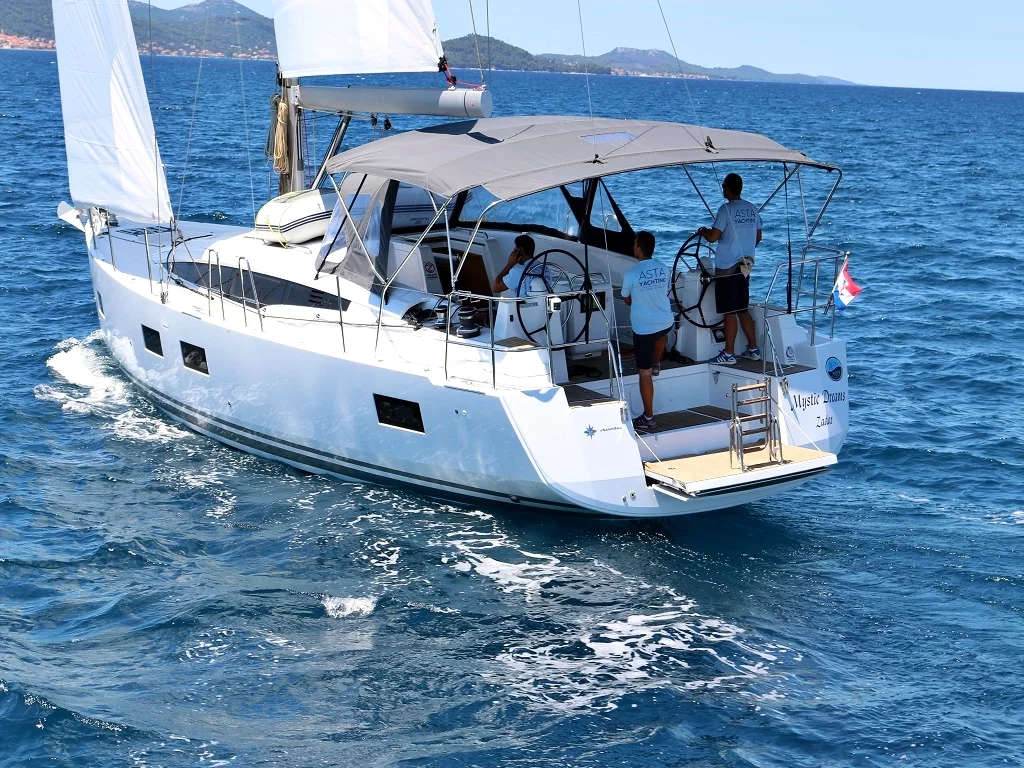Jeanneau 54 - 6 cab. (Mystic Dreams)  - 6