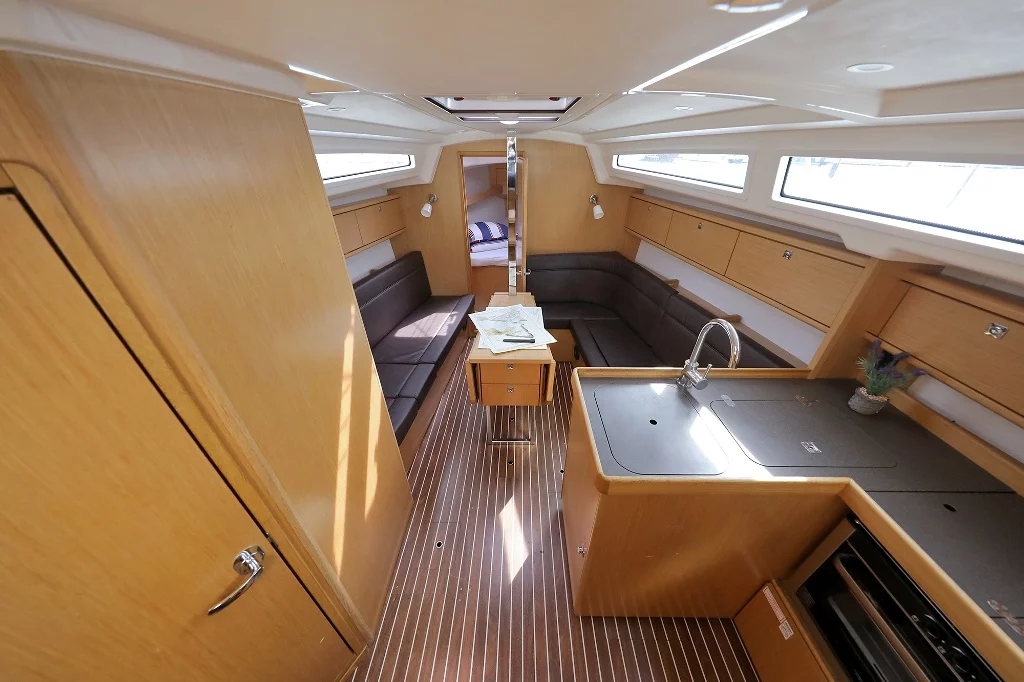 Bavaria Cruiser 34 (Arizona)  - 12