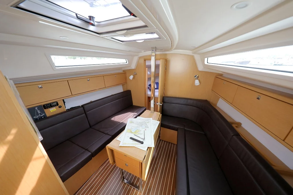 Bavaria Cruiser 34 (Arizona)  - 13