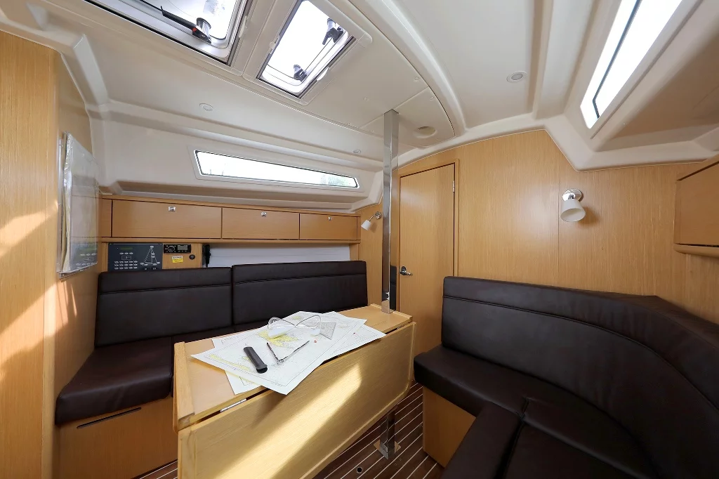Bavaria Cruiser 34 (Arizona)  - 16
