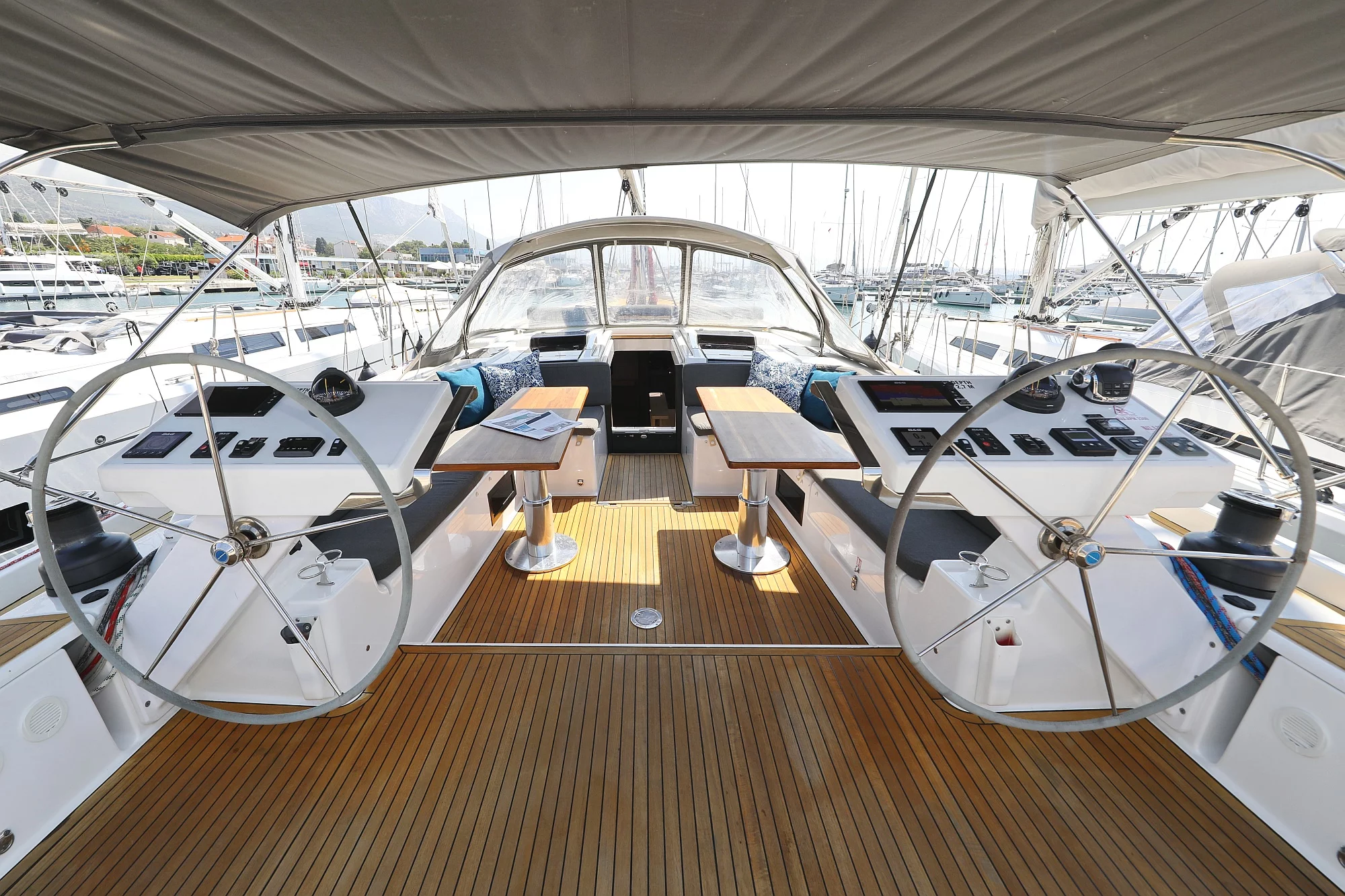 Hanse 588 - 5 + 1 cab. (Superstar)  - 9