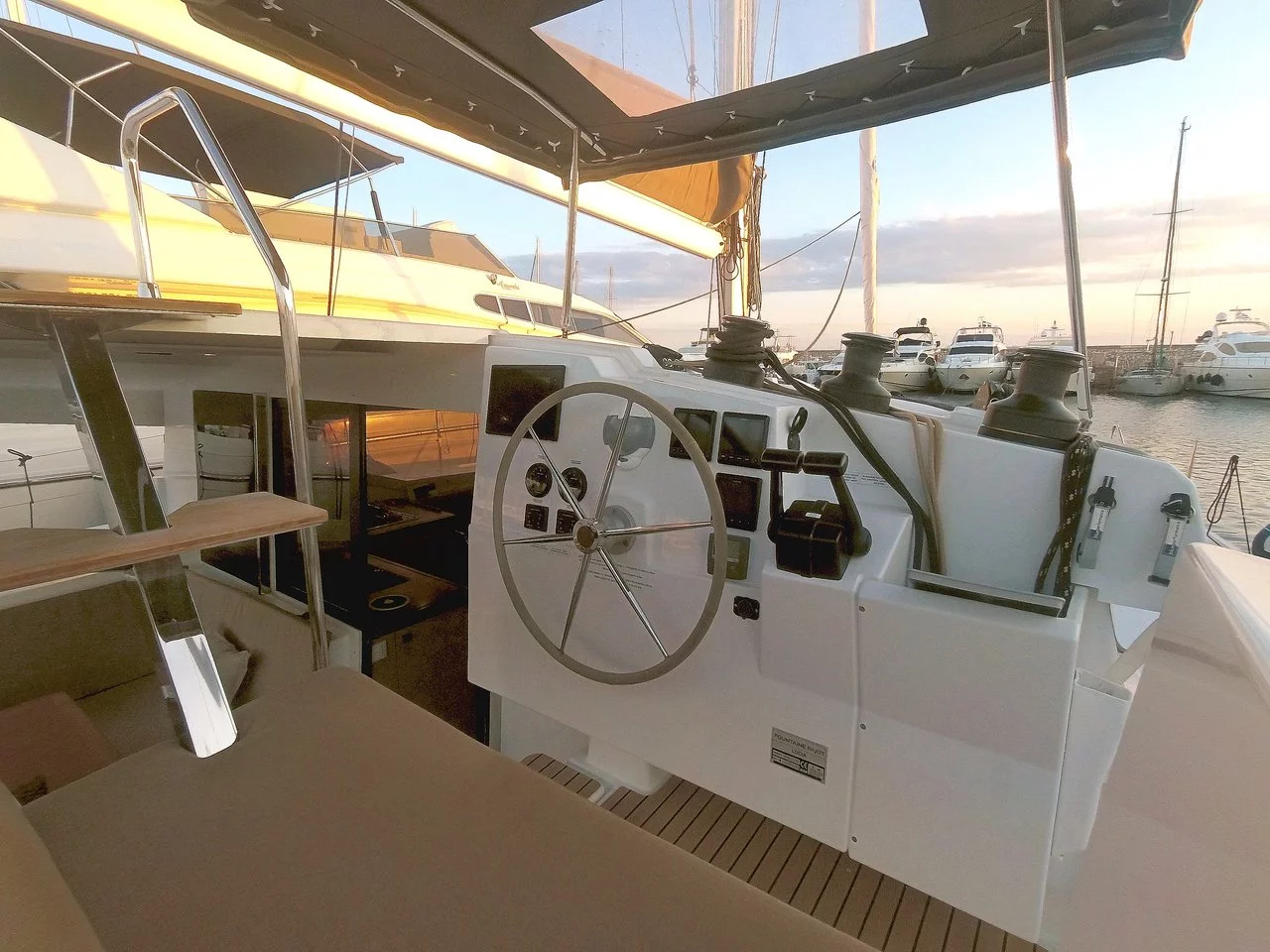 Fountaine Pajot Lucia 40 - 4 cab. (E-Varka)  - 2