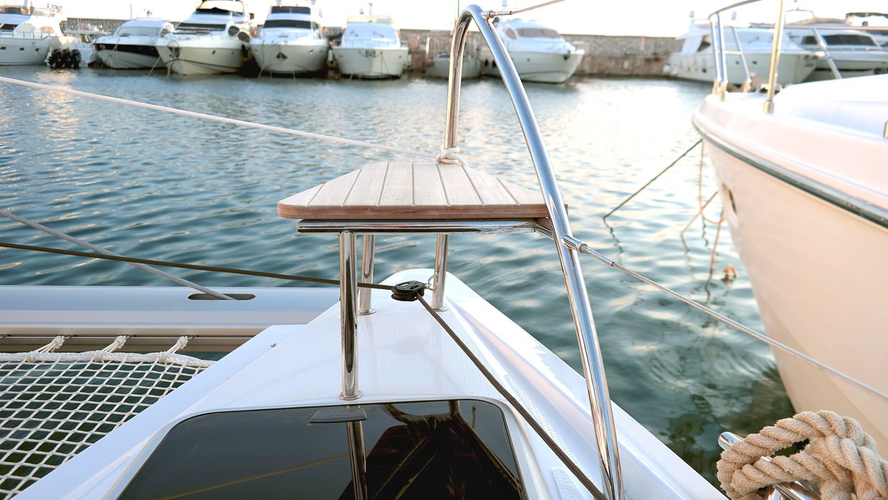 Photo #4 - Fountaine Pajot Lucia 40 - 4 cab. (E-Varka) in Paros - 33365
