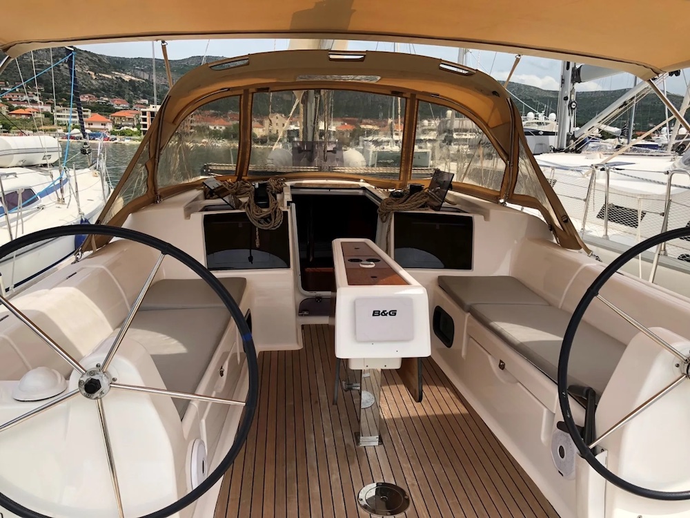 Photo #3 - Dufour 382 GL (Medoc) in Trogir - 33399
