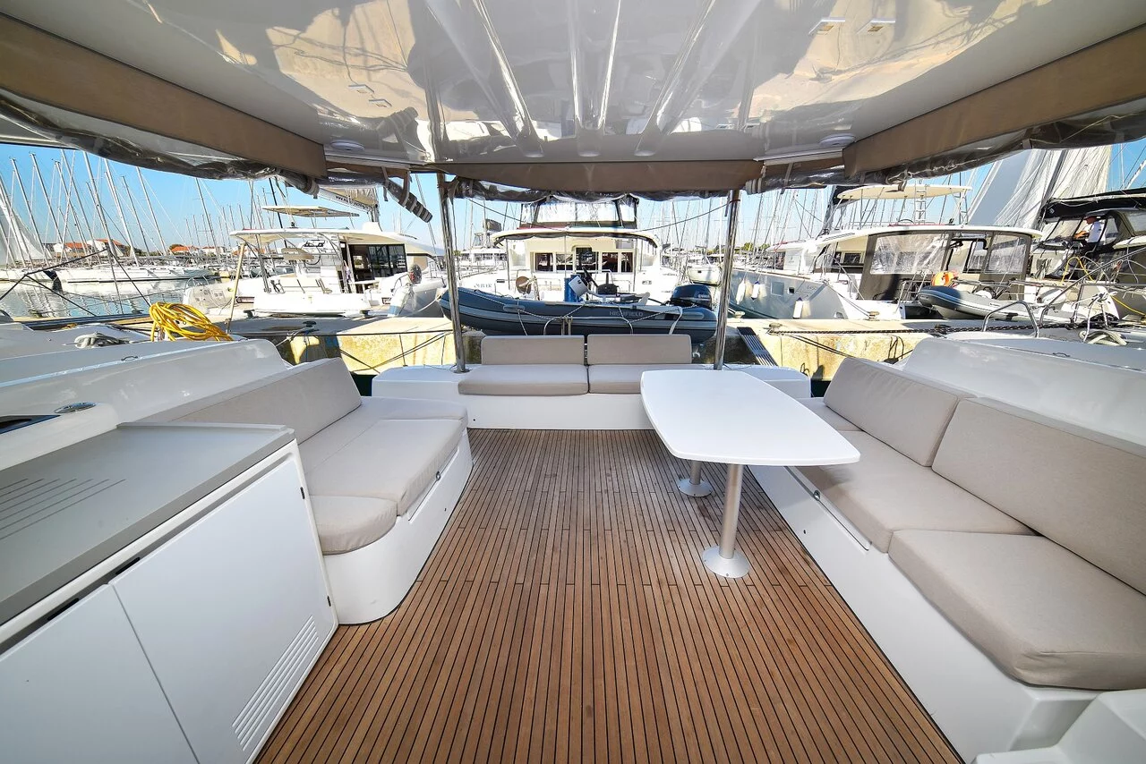 Lagoon 50 - 6 + 1 cab. (Lux)  - 12