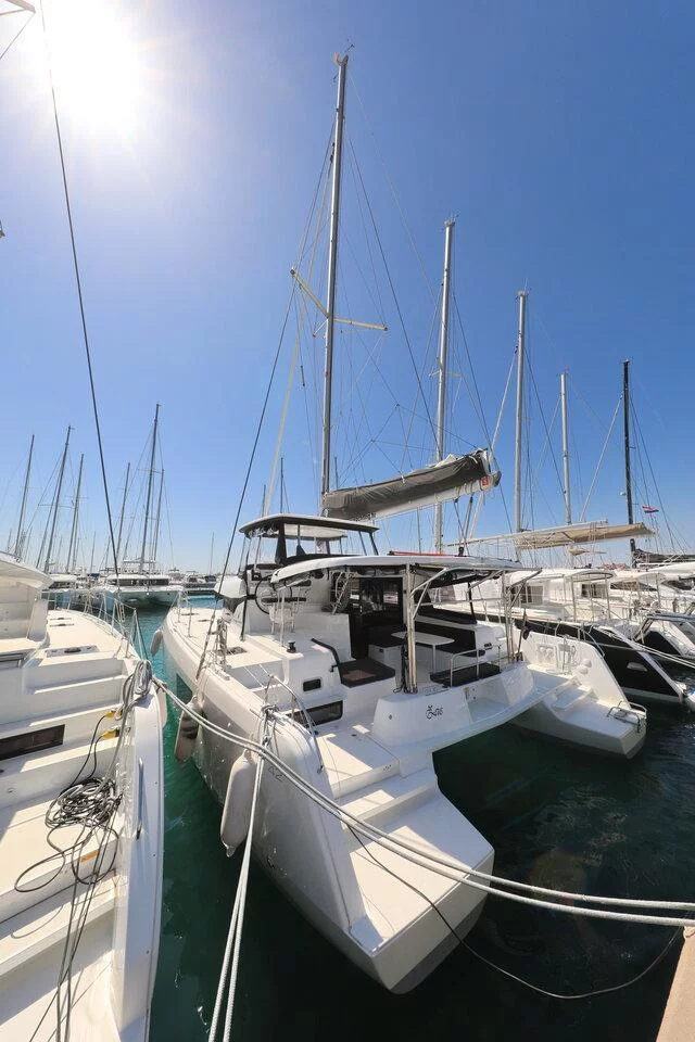 Lagoon 42 - 4 + 2 cab. (Zeus)  - 4