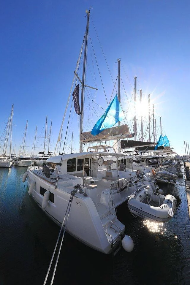 Lagoon 40 - 4 + 2 cab (Gimme Kiss)  - 4