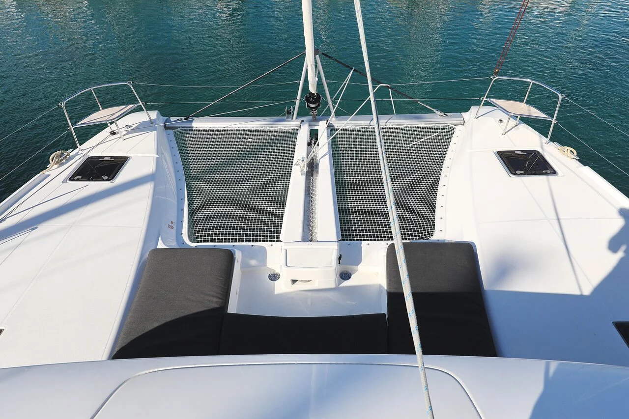 Lagoon 46 - 4 + 2 cab. (Deepsea)  - 10