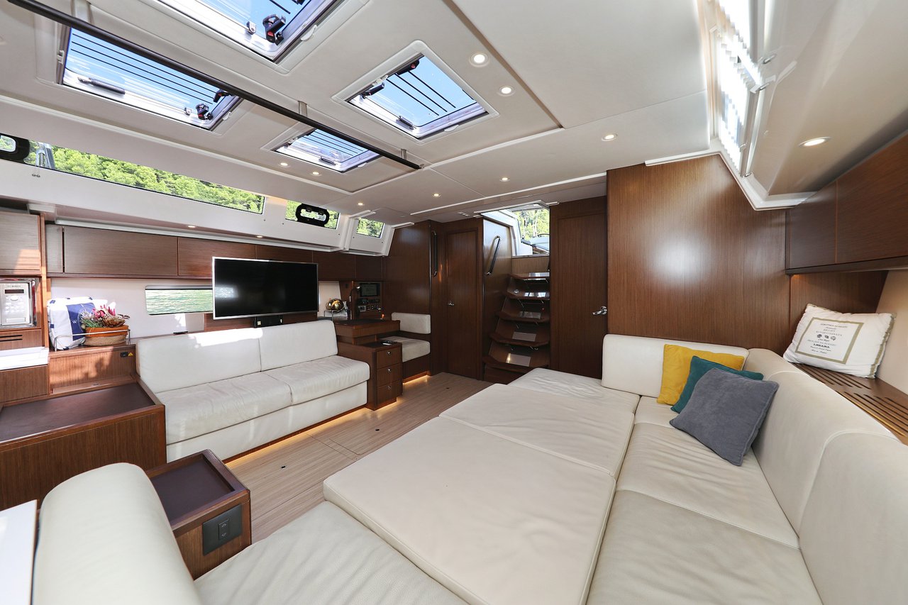 Photo #8 - Bavaria C57 - 3 + 1 cab. (BE Luxe) in Split - 33487
