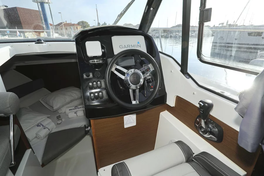 Merry Fisher 795 (Voyager)  - 7