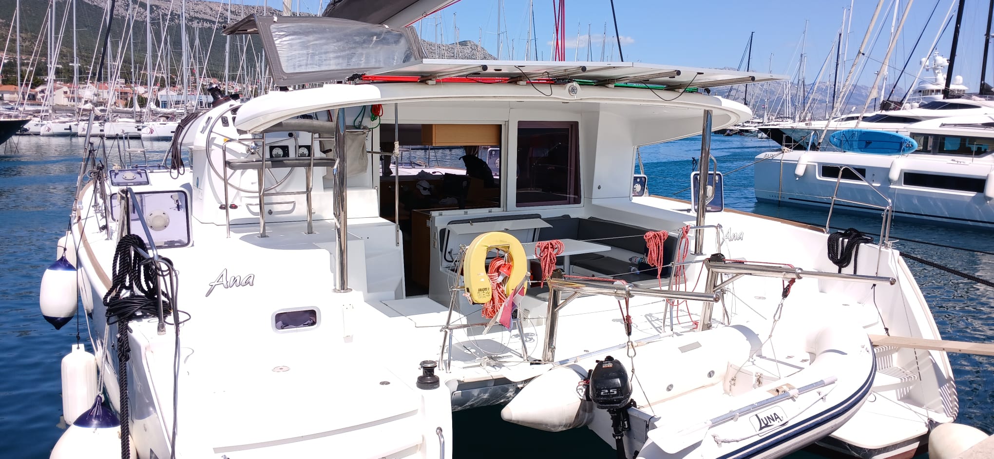 Lagoon 400 S2 - 4 + 2 cab. — photo 7
