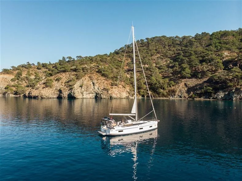 Bavaria C42 (Aruna)  - 5