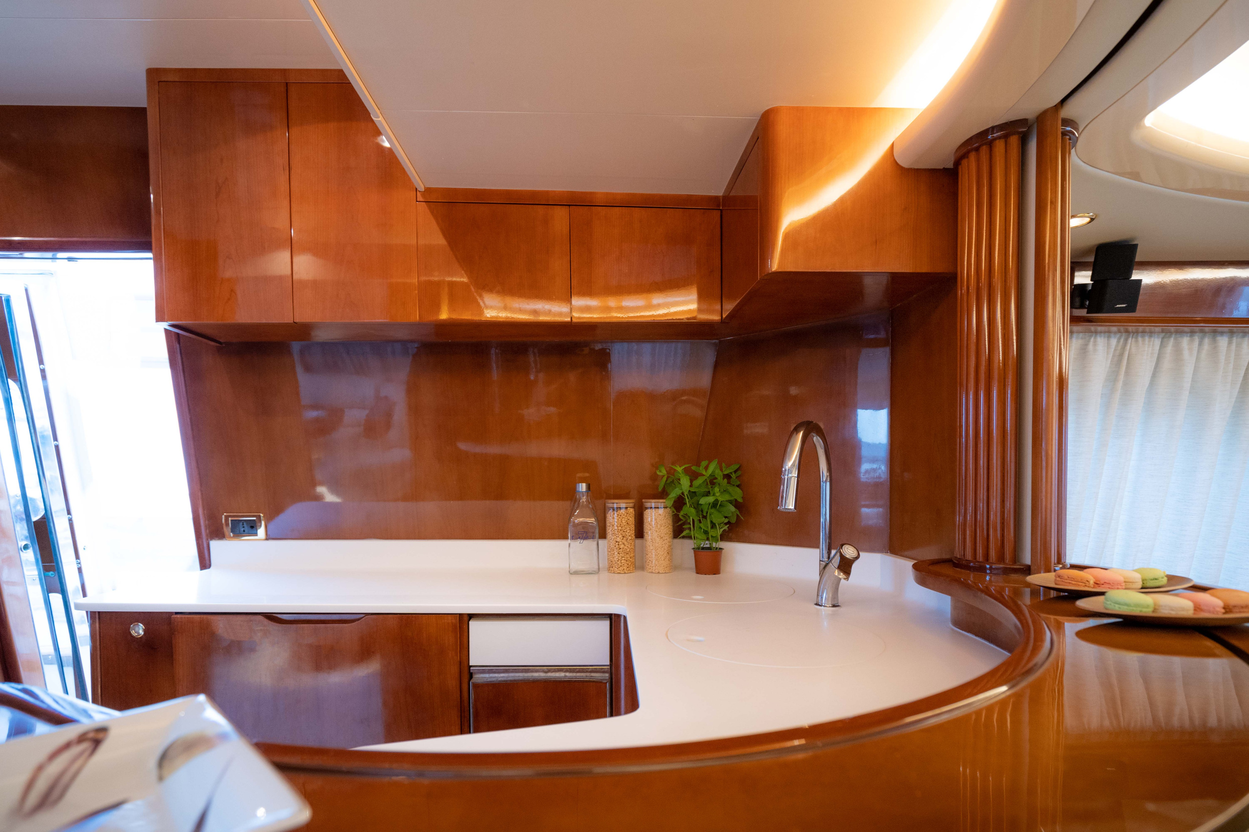 Photo #9 - Azimut 74 Fly - 3 + 1 cab. (Estia Zeus) en Elliniko - 33796