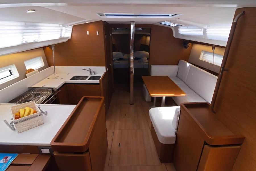 Sun Odyssey 440 (Sun Kiss)  - 2