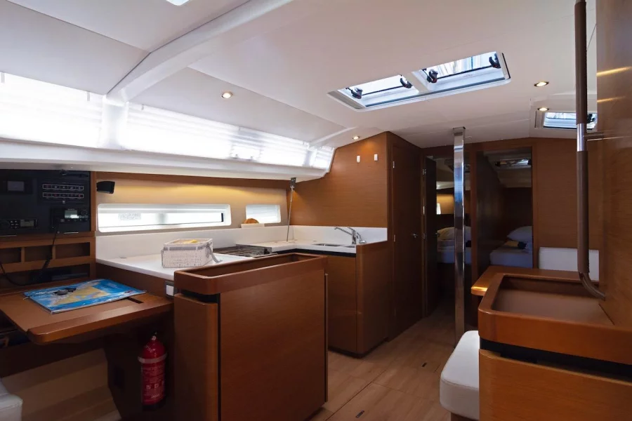 Sun Odyssey 440 (Sun Kiss)  - 5